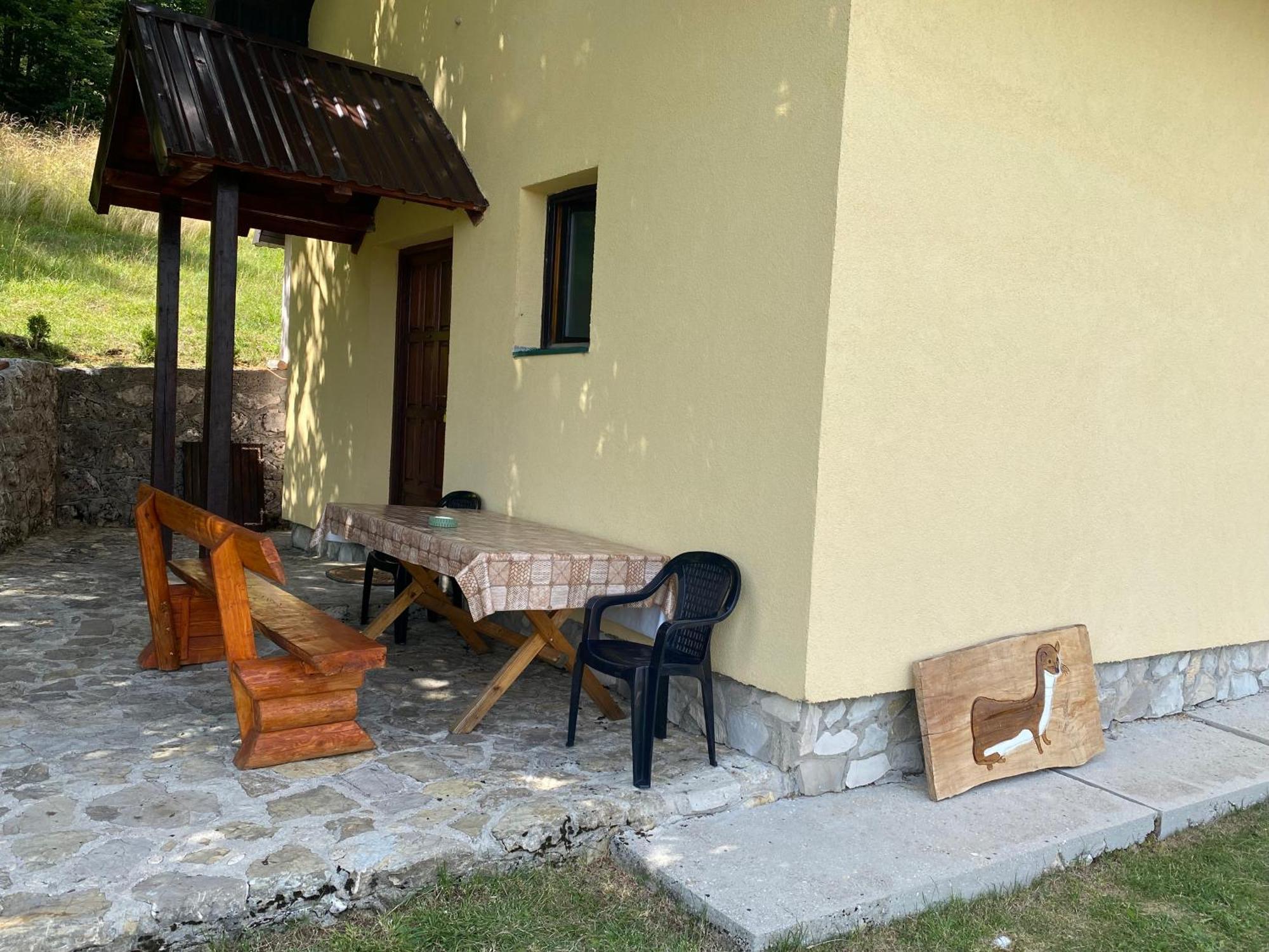 Lasica Žabljak Buitenkant foto